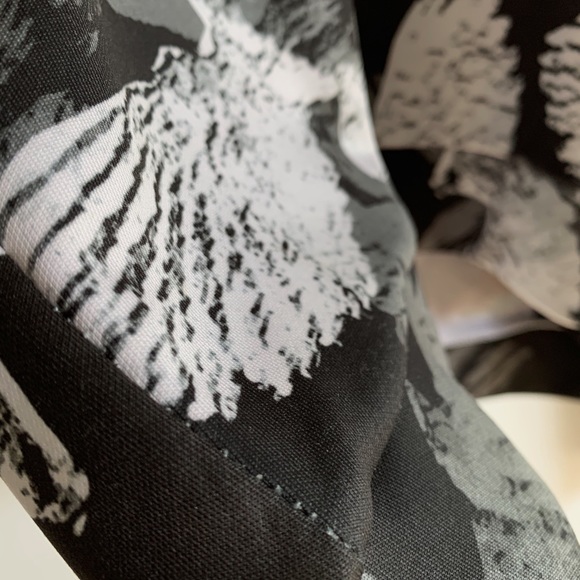 Madison & Berkeley Sweater - Picture 4 of 4